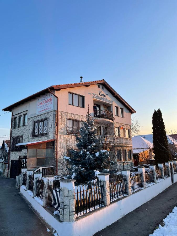 Casa Zana Buna Gherla Buitenkant foto