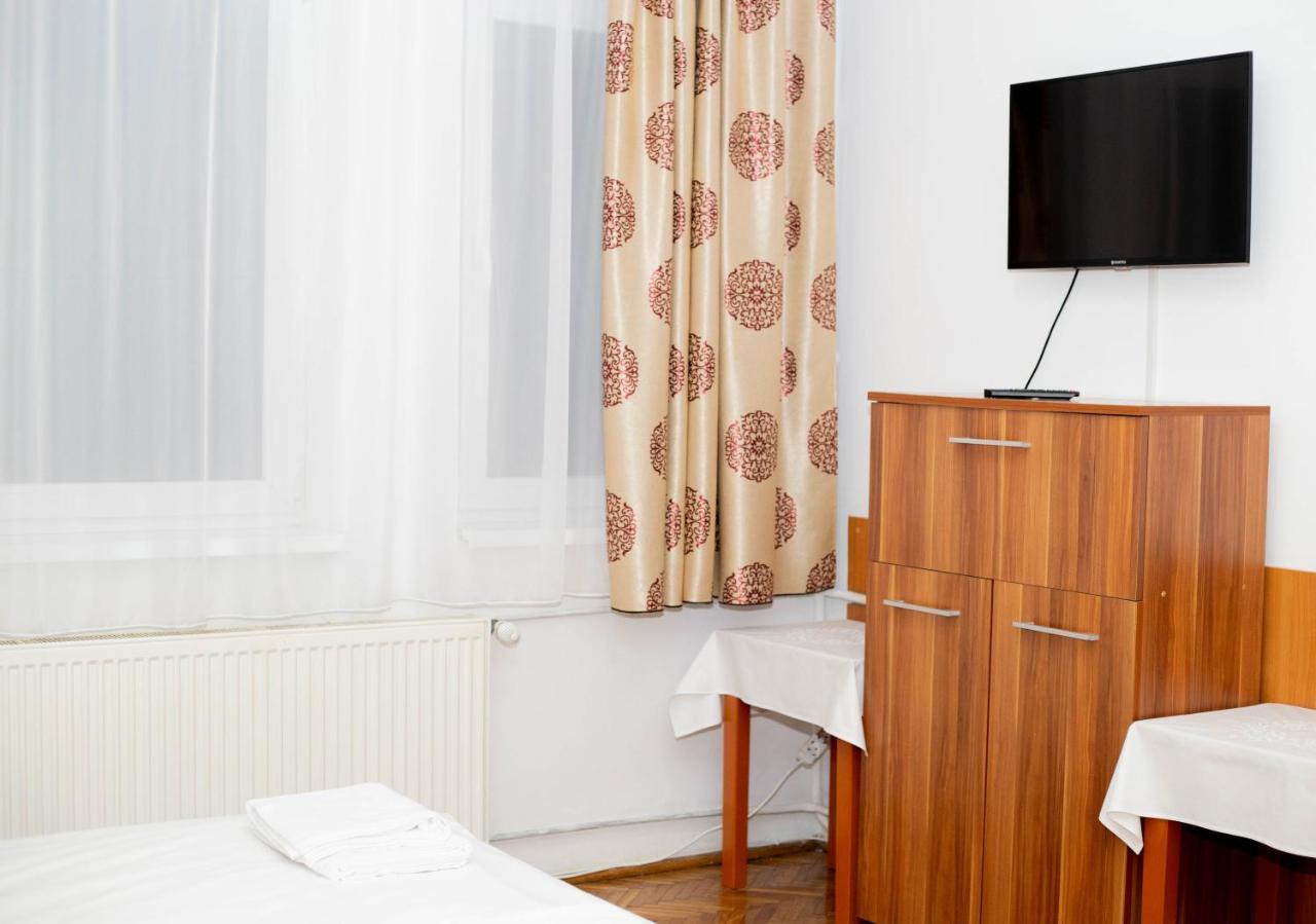 Casa Zana Buna Gherla Buitenkant foto
