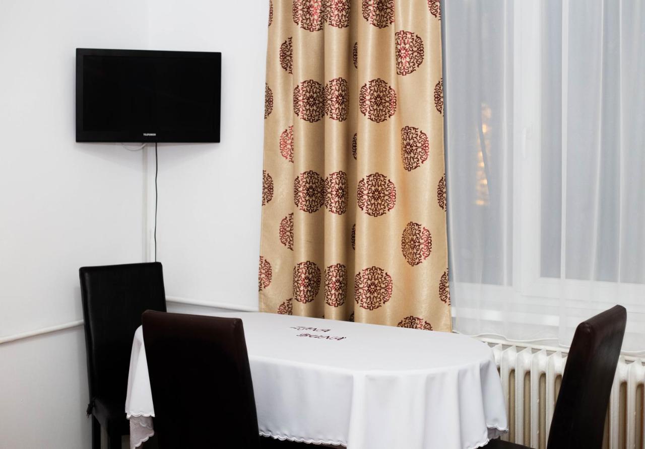 Casa Zana Buna Gherla Buitenkant foto